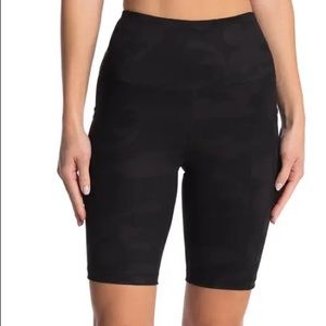 ‼️CLEARANCE 2 for $10‼️ Lux Camo High Rise Side Pocket 9" Bike Shorts